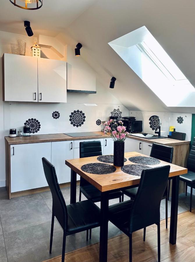 Apartamenty Na Wyrszczku 伊斯泰布纳 外观 照片