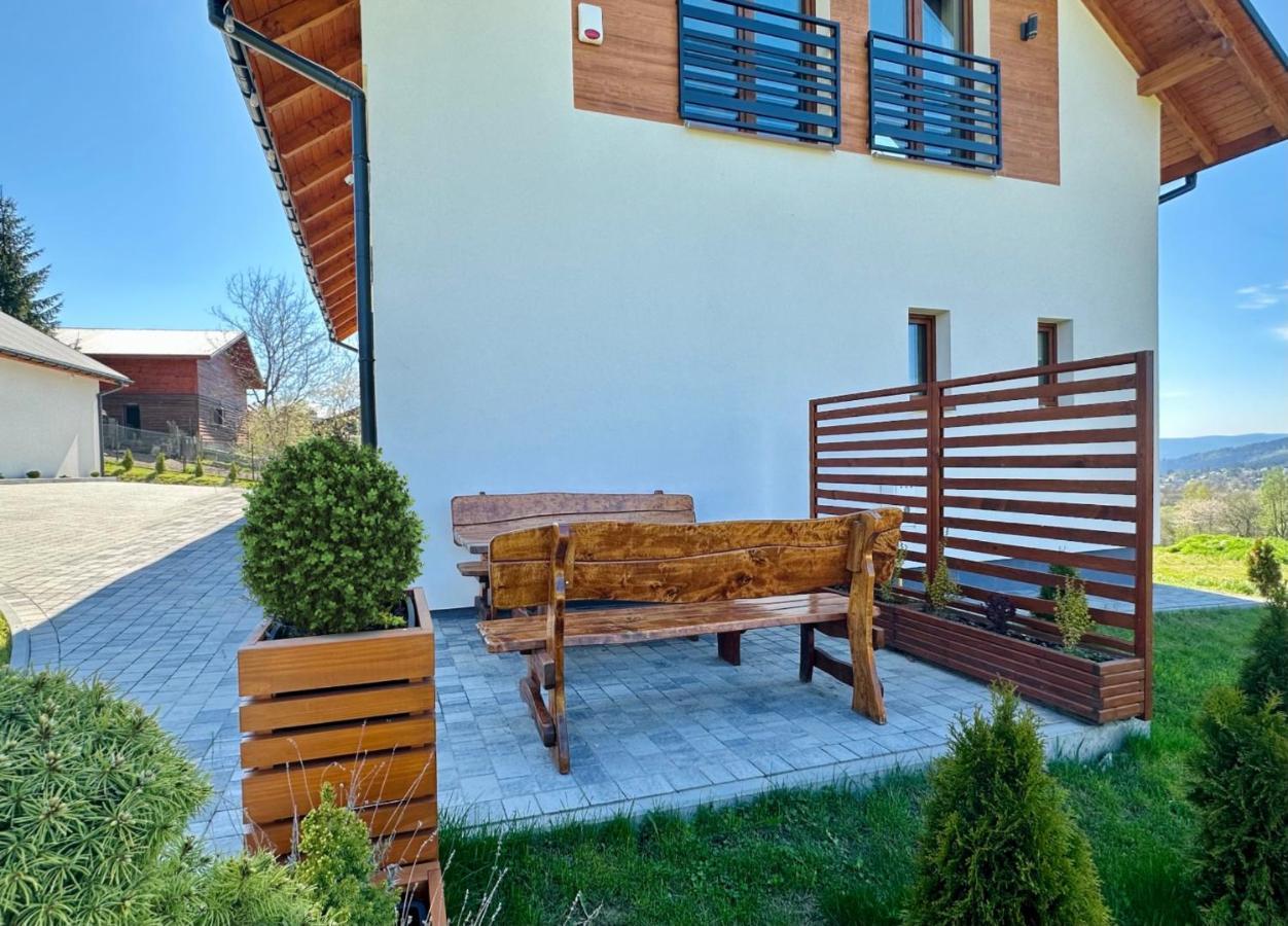 Apartamenty Na Wyrszczku 伊斯泰布纳 外观 照片