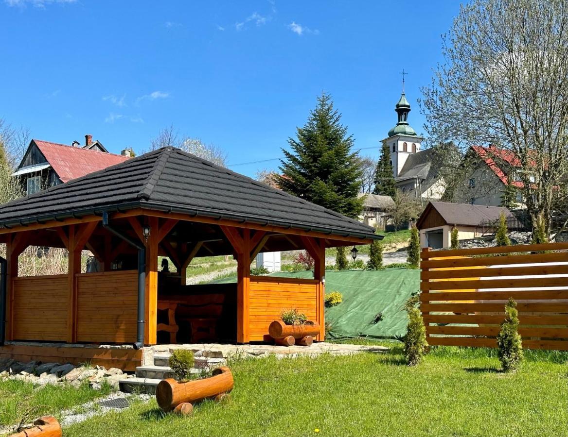 Apartamenty Na Wyrszczku 伊斯泰布纳 外观 照片